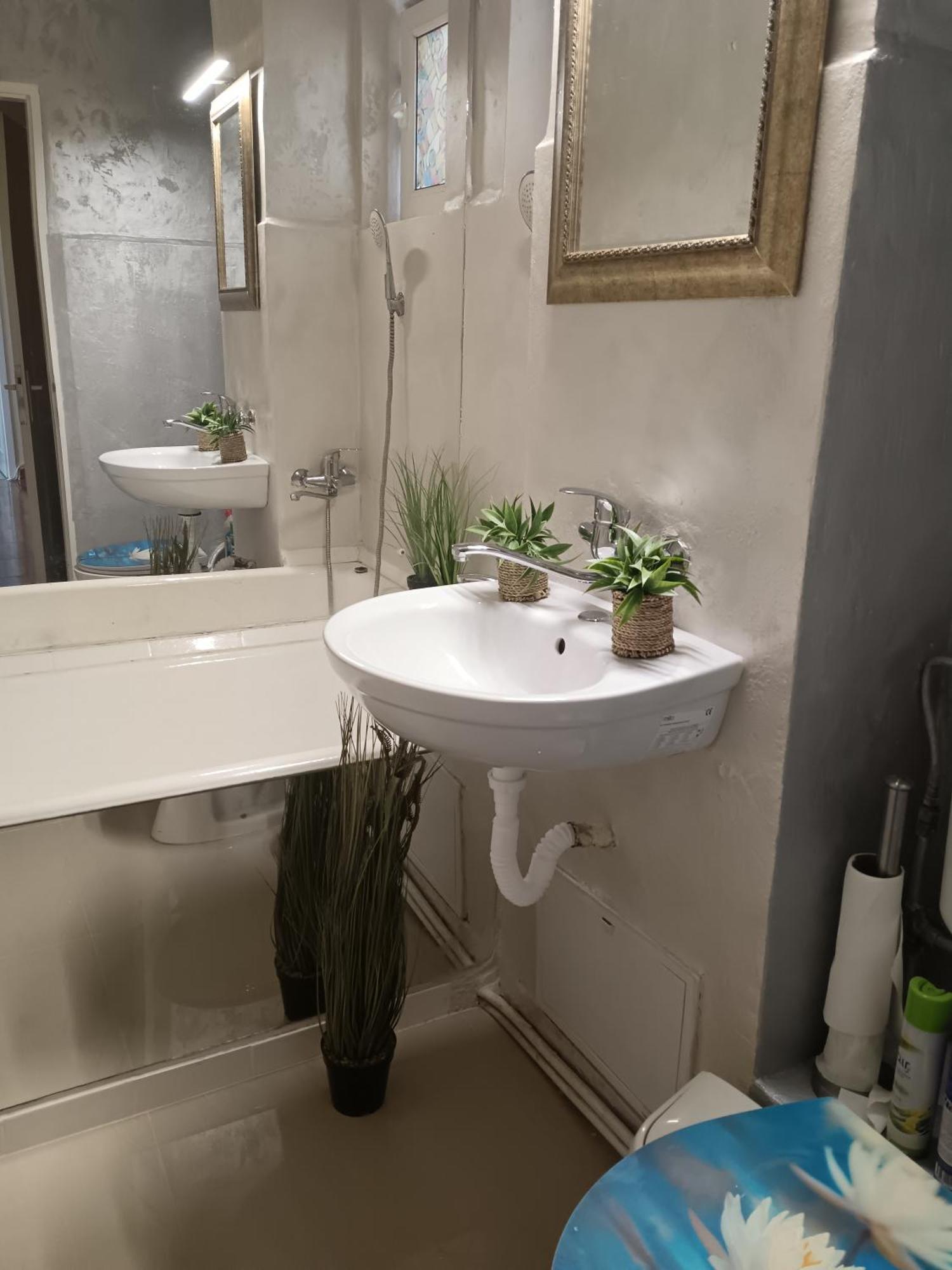 New 33 Apartment Bacau Ngoại thất bức ảnh