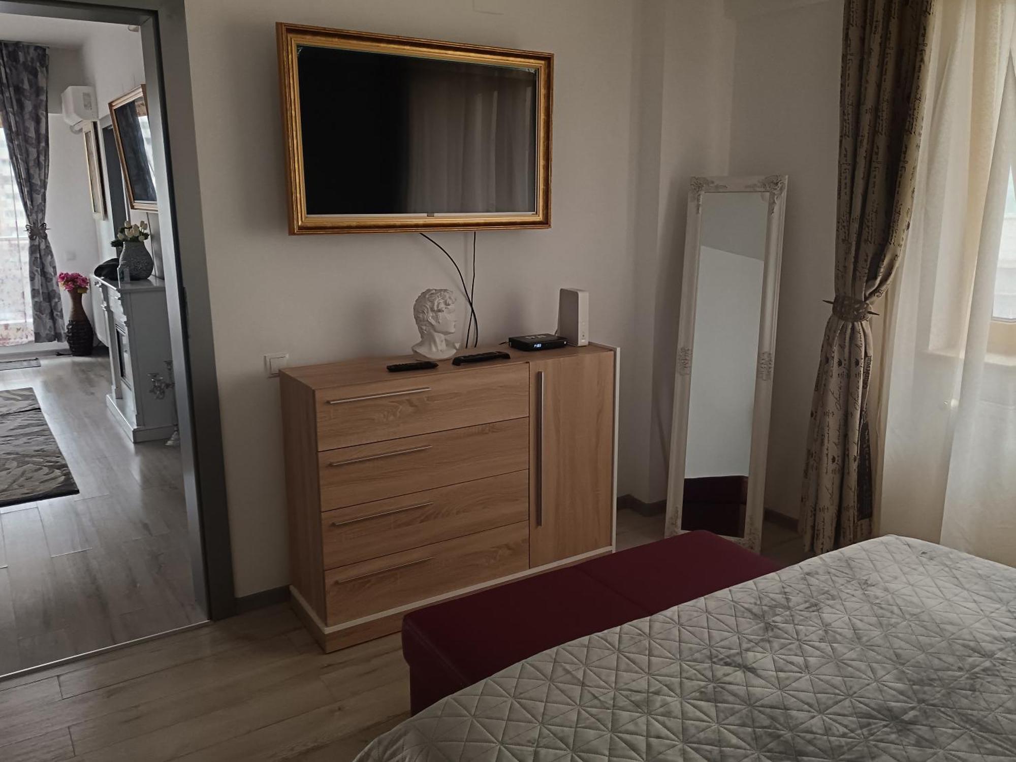 New 33 Apartment Bacau Ngoại thất bức ảnh